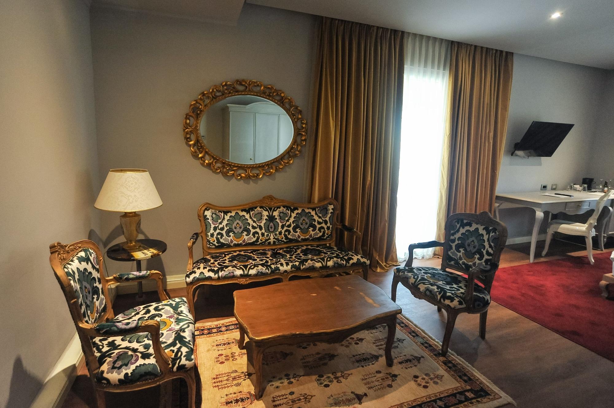 Classic Hotel Тирана Екстериор снимка