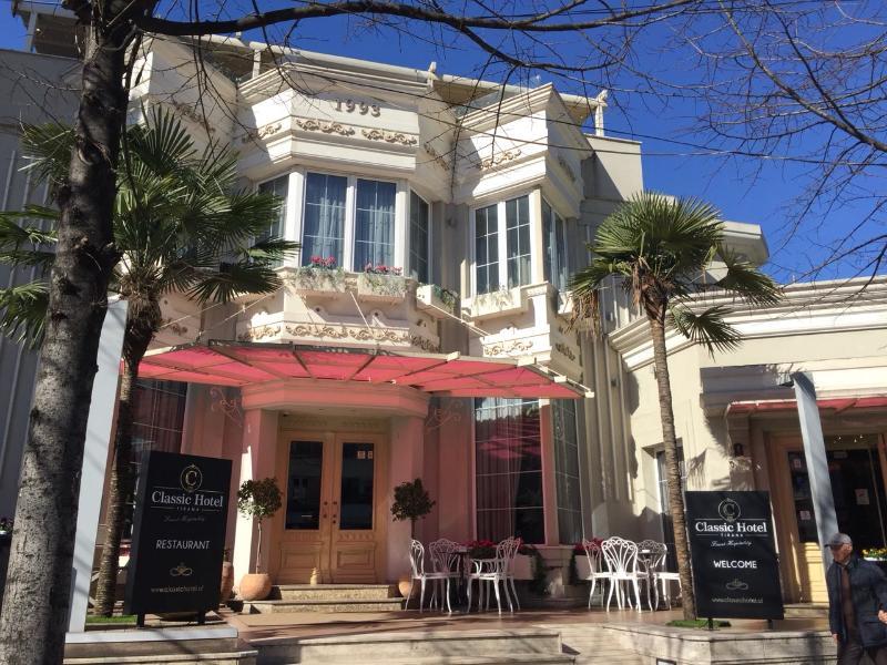 Classic Hotel Тирана Екстериор снимка