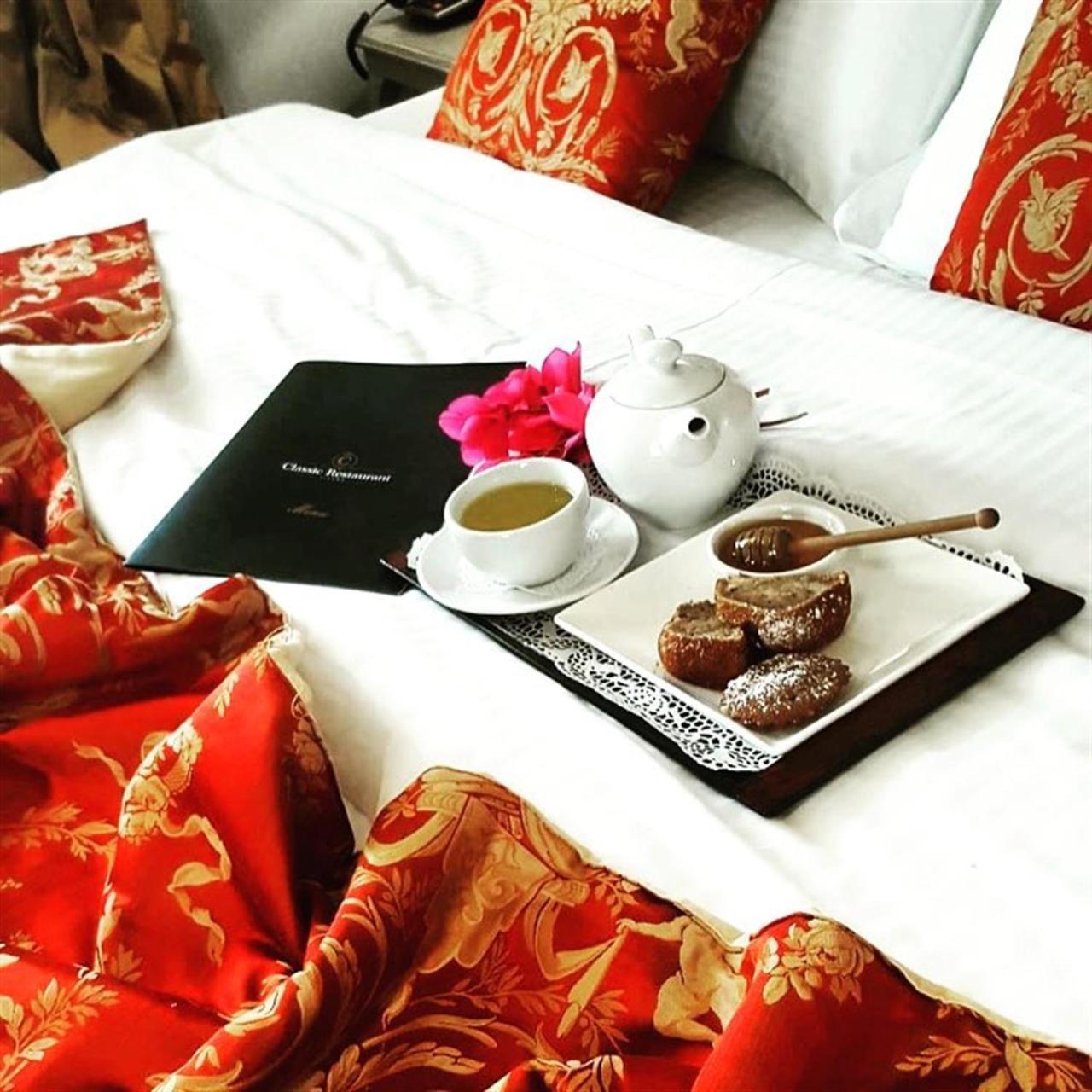 Classic Hotel Тирана Екстериор снимка