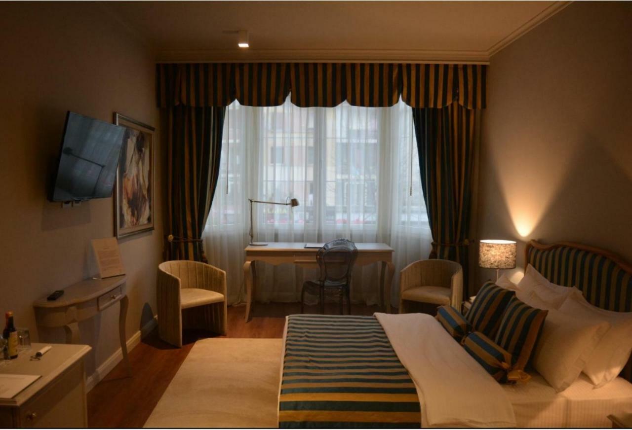 Classic Hotel Тирана Екстериор снимка
