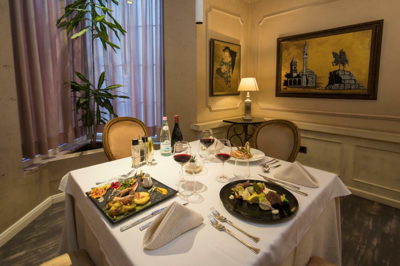 Classic Hotel Тирана Екстериор снимка